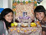 Los Dias de Muertos - mis altar